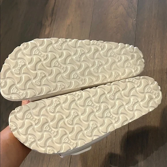 Birkenstock White Sandals with Gold Buckle - Picture 3 of 12